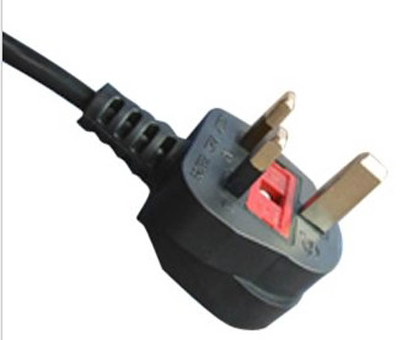 UK Power Lead to IEC C13 Socket 2M